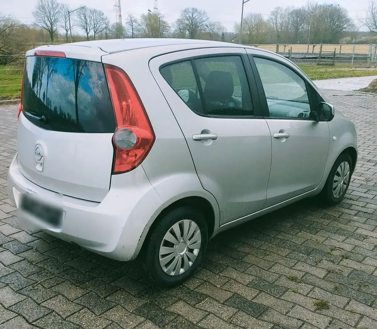 Second-hand Opel Agila 86 CP (63 kW) 2009 Argintiu Hatchback