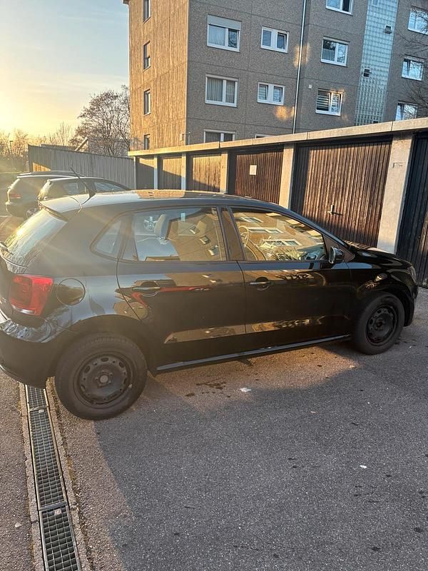 Gebraucht VW Polo 90 PS (66 kW) 2014 Schwarz Kleinwagen