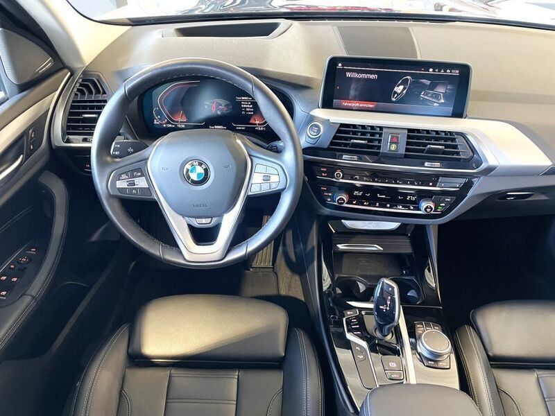 Gebraucht BMW X3 Sport Line 190 PS (139 kW) 2021 Phytonicblau metallic SUV