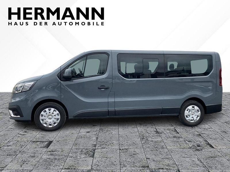 Gebraucht Renault Trafic Life 150 PS (110 kW) 2022 Grau Van / Kleinbus