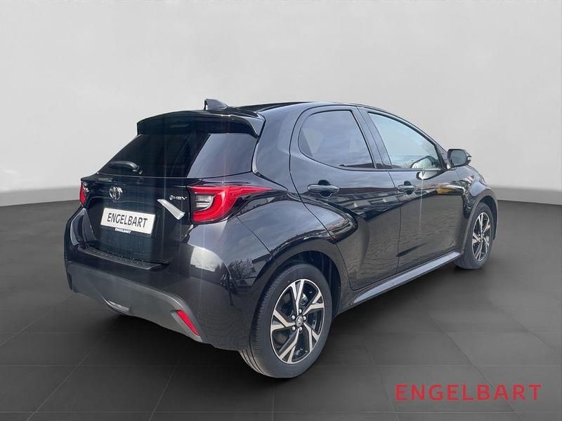 Neu Toyota Yaris Hybrid Comfort 116 PS (85 kW) 2025 Schwarz Kleinwagen