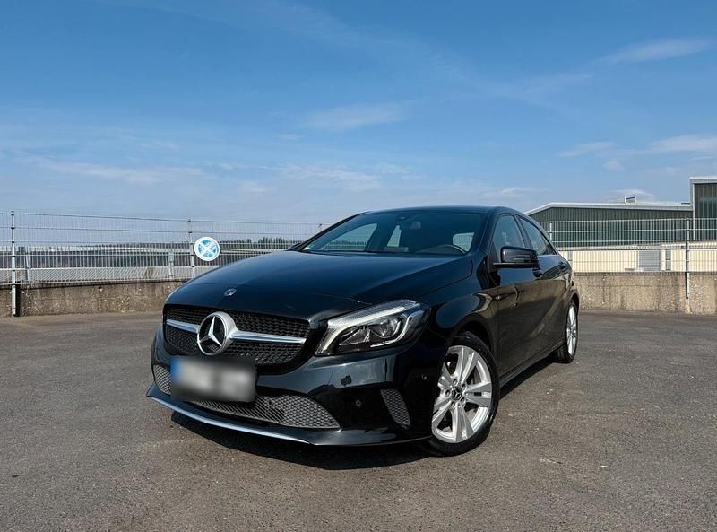 Gebraucht Mercedes A200 136 PS (100 kW) 2017 Schwarz Kleinwagen