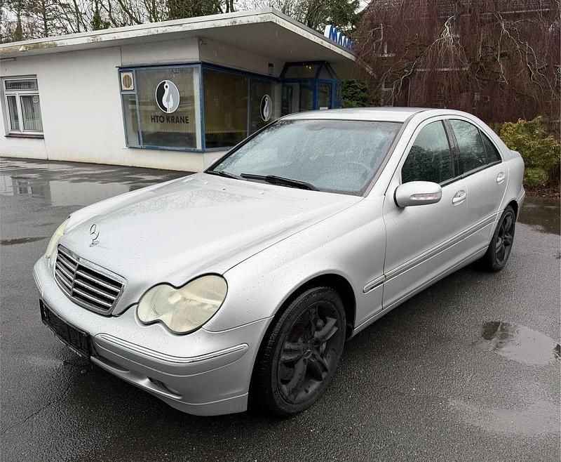 Gebraucht Mercedes C180 Elegance 143 PS (105 kW) 2003 Silber Limousine