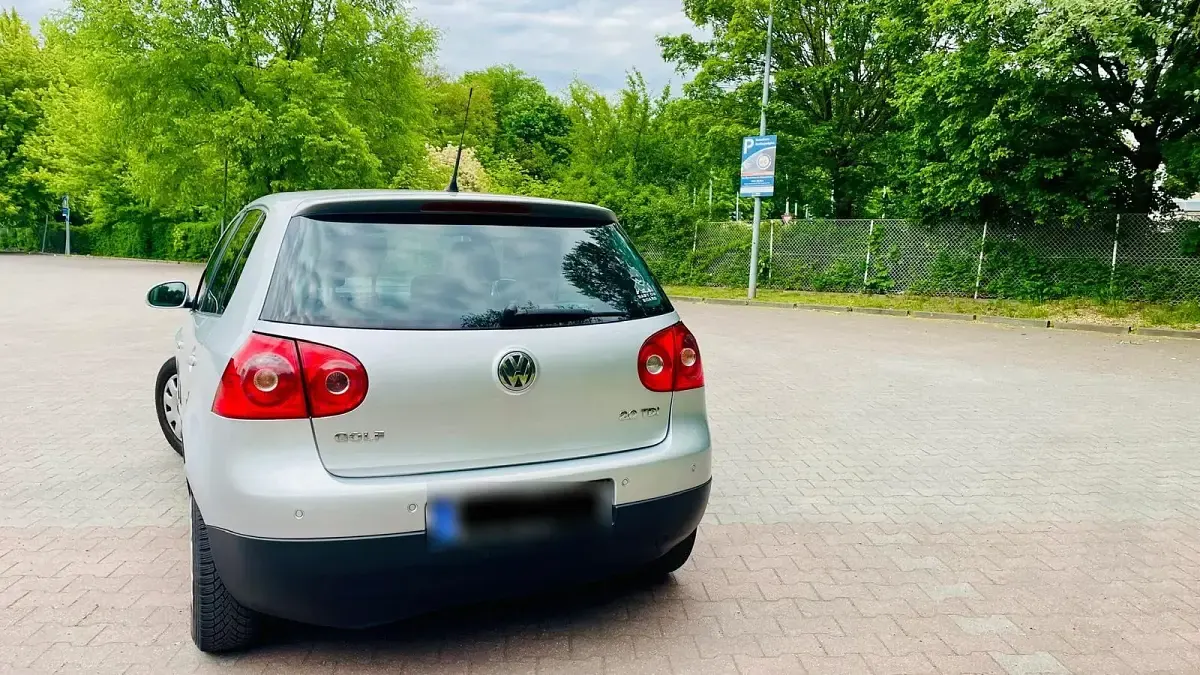 Gebraucht VW Golf V 140 PS (102 kW) 2007 Silber Limousine