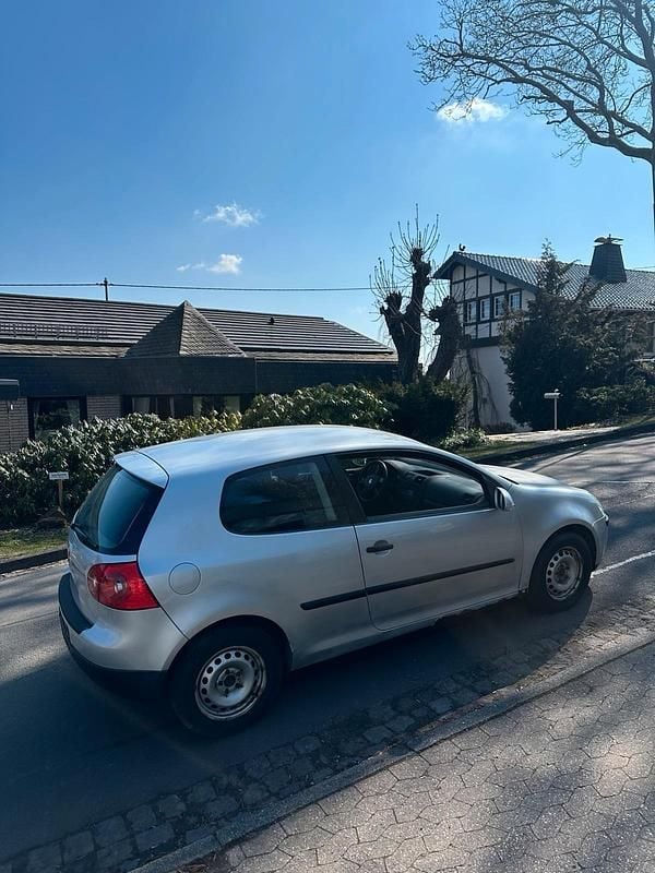 Gebraucht VW Golf V 102 PS (75 kW) 2004 Silber Kleinwagen
