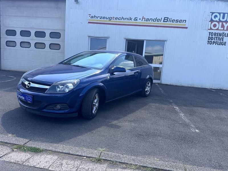 Gebraucht Opel Astra GTC Edition 90 PS (66 kW) 2009 Limousine