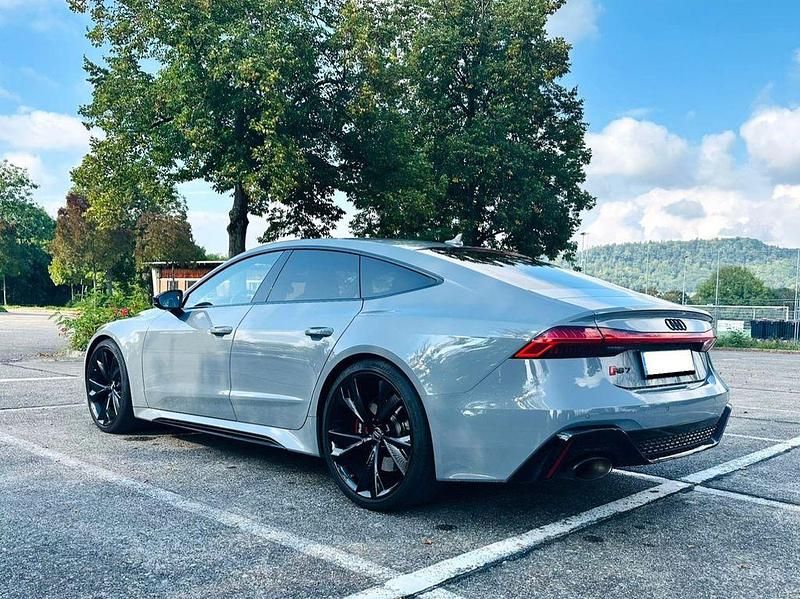 Gebraucht Audi RS7 Sportback Sport 600 PS (441 kW) 2021 Nardograu Kleinwagen