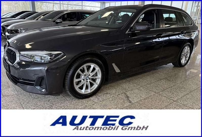 Gebraucht BMW 520 190 PS (139 kW) 2023 Grau, metallic Kombi