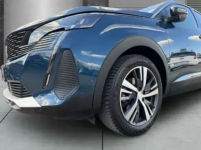 Gebraucht Peugeot 3008 Allure 131 PS (96 kW) 2023 Celebes blau SUV