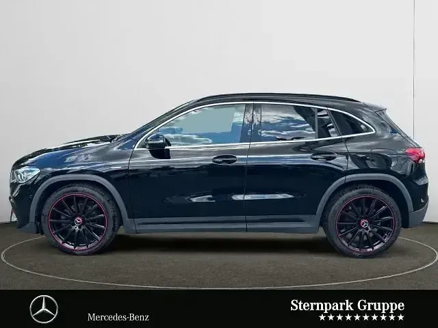 Gebraucht Mercedes GLA200 AMG line 163 PS (119 kW) 2021 Schwarz SUV