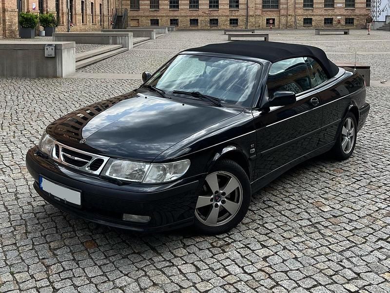Schwarz Gebraucht 2003 Saab 9-3 Cabriolet Cabrio | 10.000 € - Bild 1/4