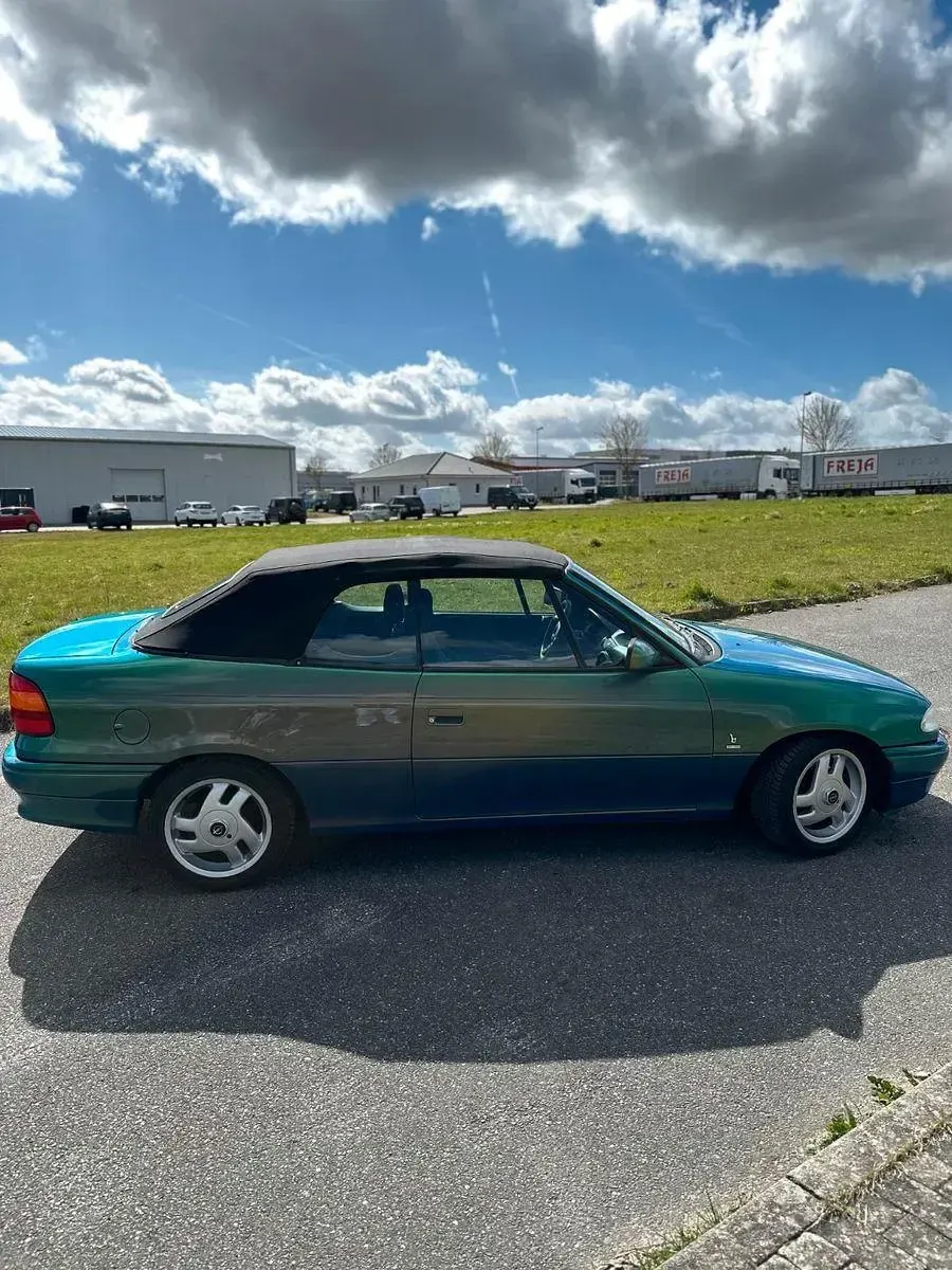 Gebraucht Opel Astra 116 PS (85 kW) 1993 Cabrio