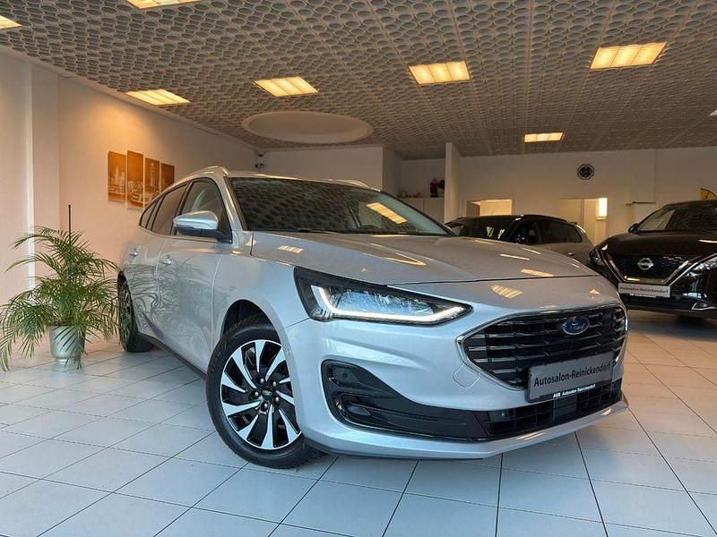 Silber Gebraucht 2025 Ford Focus Titanium Limousine | 20.980 € (Superpreis) - Bild 1/4