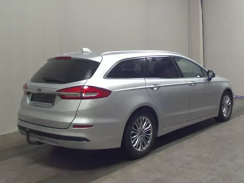 Gebraucht Ford Mondeo Titanium 150 PS (110 kW) 2022 Grau Kombi