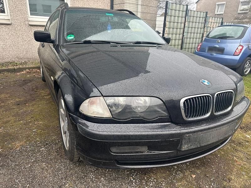 Gebraucht BMW 320 170 PS (125 kW) 2001 Schwarz Kombi