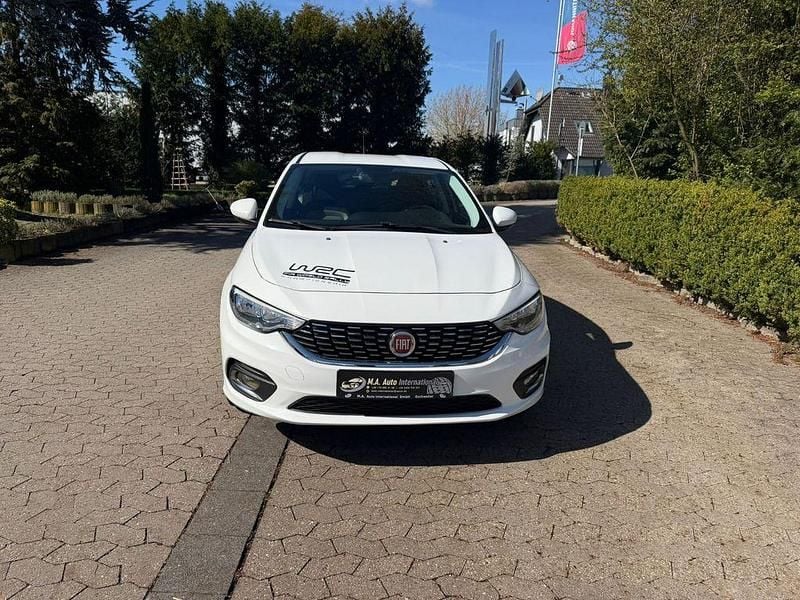 Gebraucht Fiat Tipo 95 PS (69 kW) 2017 Weiß Limousine