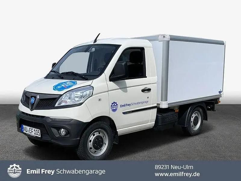 Plaster white Gebraucht 2023 Piaggio Porter Van / Kleinbus | 17.980 € (Superpreis) - Bild 1/4