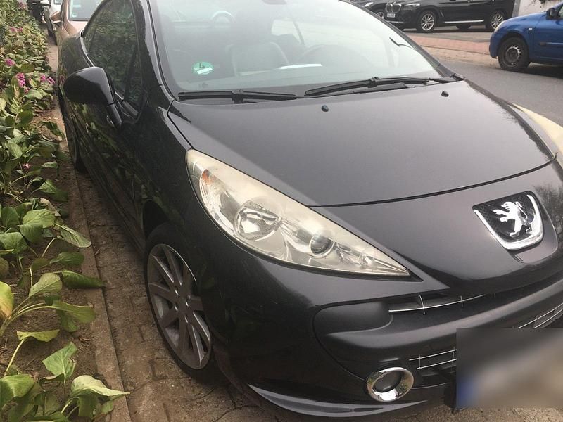Gebraucht Peugeot 207 CC 120 PS (88 kW) 2008 Schwarz Cabrio