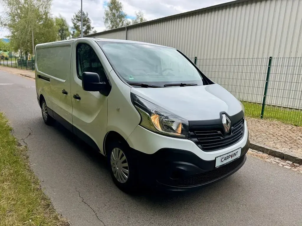 Gebraucht Renault Trafic 120 PS (88 kW) 2019 Weiß Van / Kleinbus