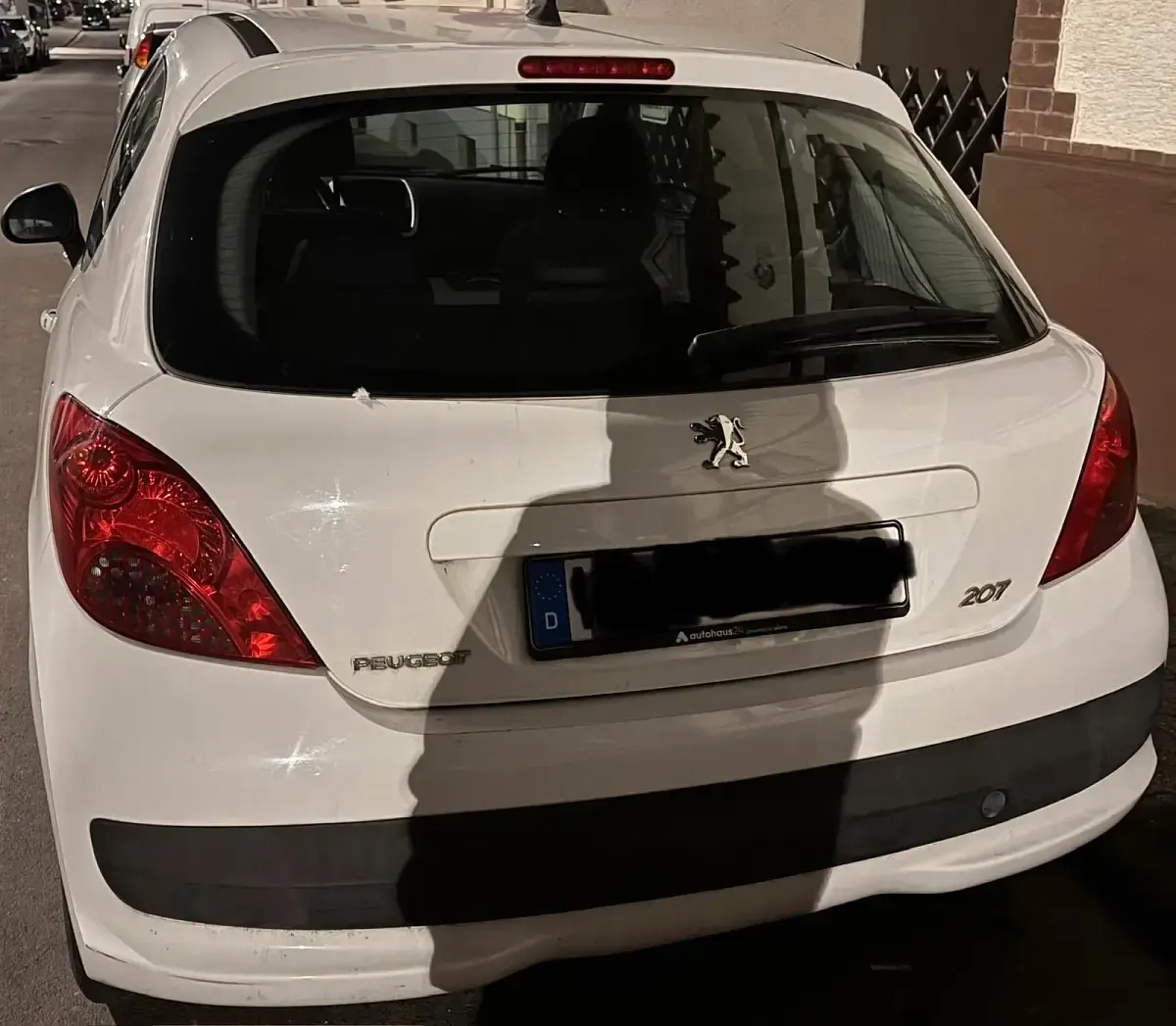 Gebraucht Peugeot 207 88 PS (64 kW) 2008 Weiß Kleinwagen