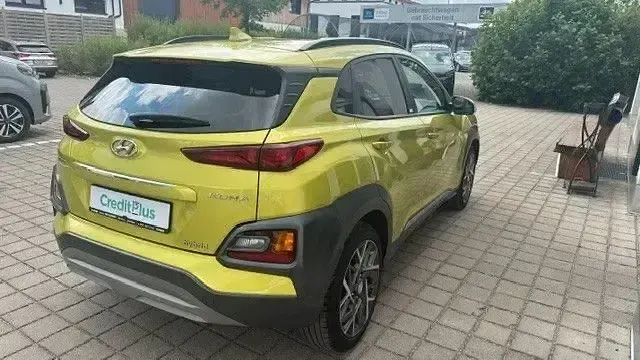 Gebraucht Hyundai Kona Style 105 PS (77 kW) 2020 Gelb SUV