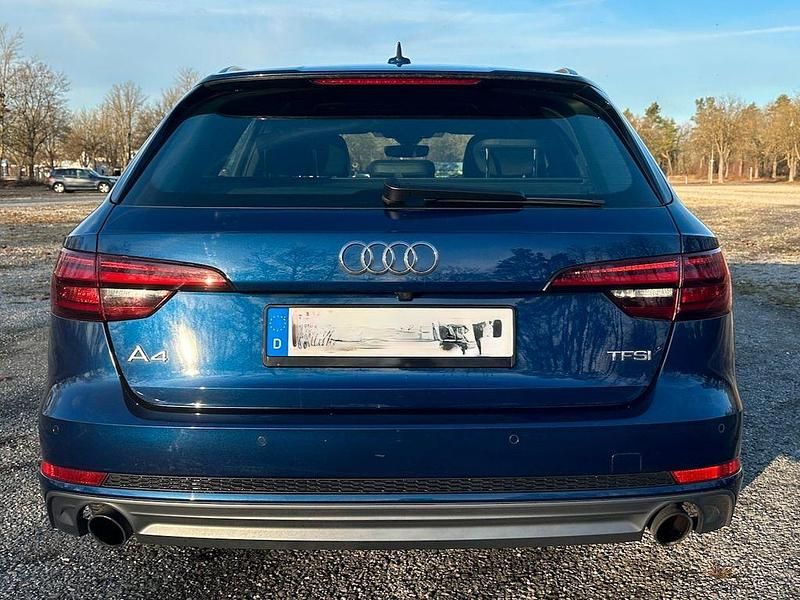 Gebraucht Audi A4 Sport 190 PS (139 kW) 2018 Blau Kombi