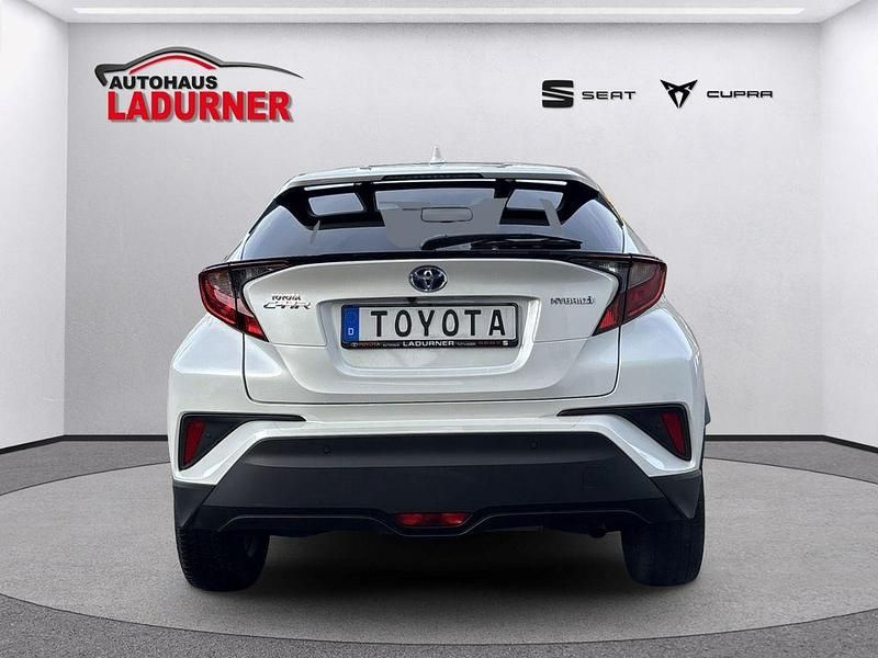 Gebraucht Toyota C-HR Team 122 PS (89 kW) 2023 Weiss SUV