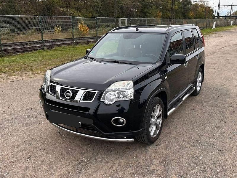 Schwarz Gebraucht 2011 Nissan X-Trail SUV | 9.200 € (Etwas zu teuer) - Bild 1/4