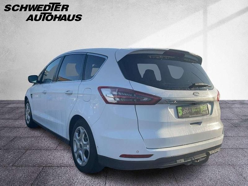 Gebraucht Ford S-MAX Titanium 150 PS (110 kW) 2016 Frostweiß Van / Kleinbus