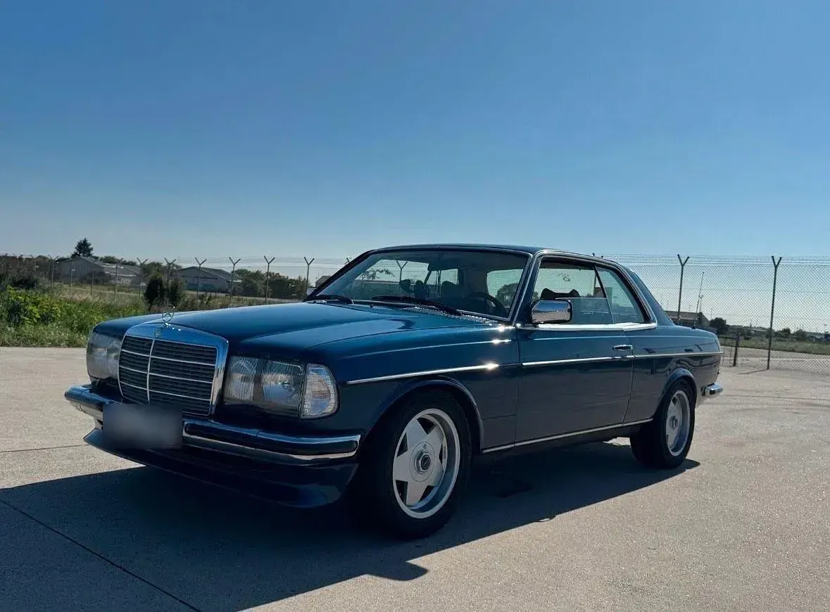 Gebraucht Mercedes 280 177 PS (130 kW) 1978 Blau Coupé