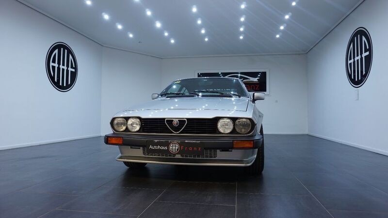Gebraucht Alfa Romeo GTV 131 PS (96 kW) 1983 Silber Coupé
