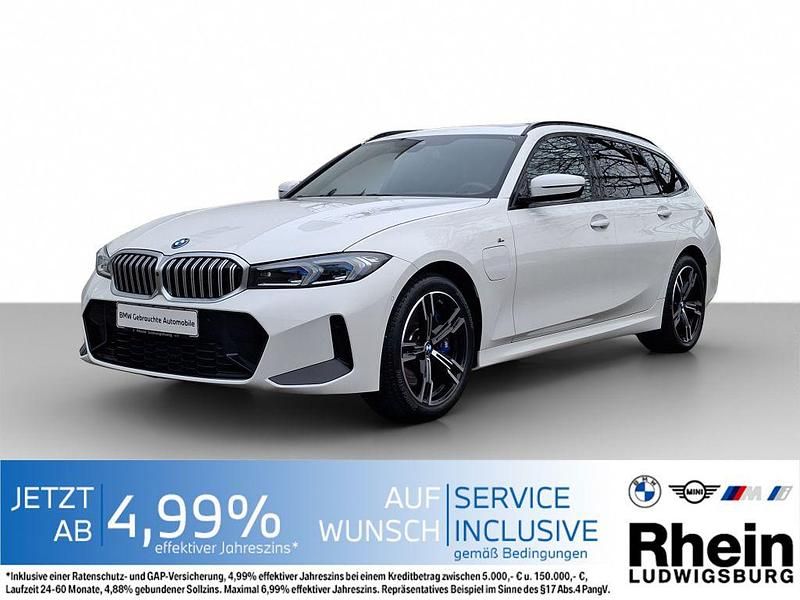 Weiß Gebraucht 2024 BMW 330e M Sport Kombi | 44.391 € (Guter Preis) - Bild 1/4