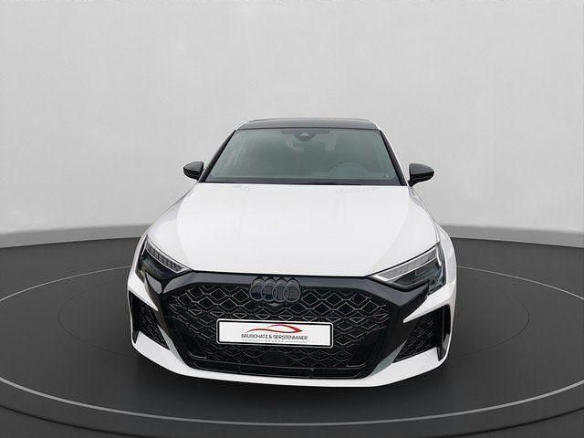 Gebraucht Audi RS3 Ambiente 400 PS (294 kW) 2025 Arkonaweiss (weiss) Limousine