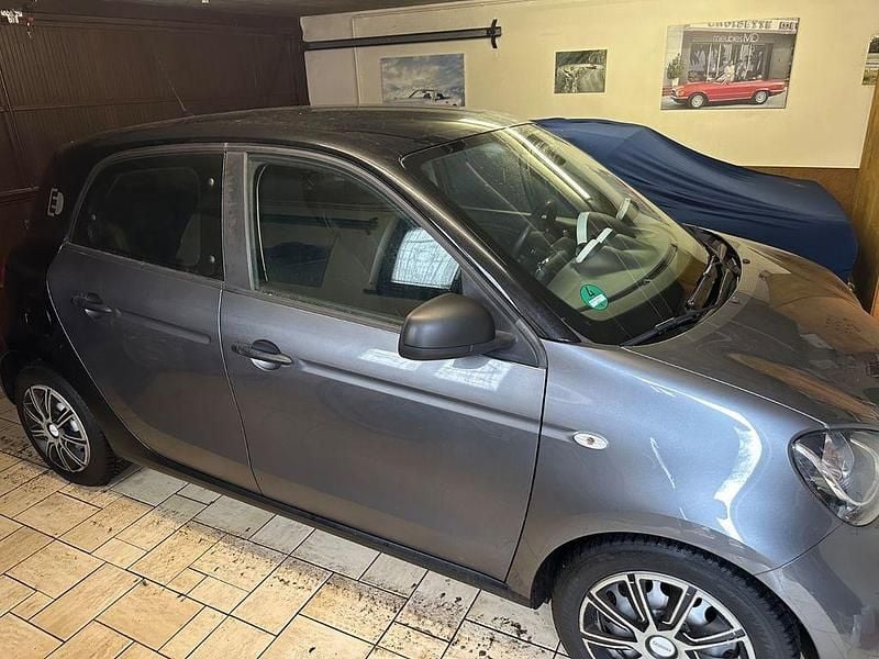 Schwarz Gebraucht 2017 Smart ForFour Electric Drive Limousine | 6.200 € (Guter Preis) - Bild 1/4