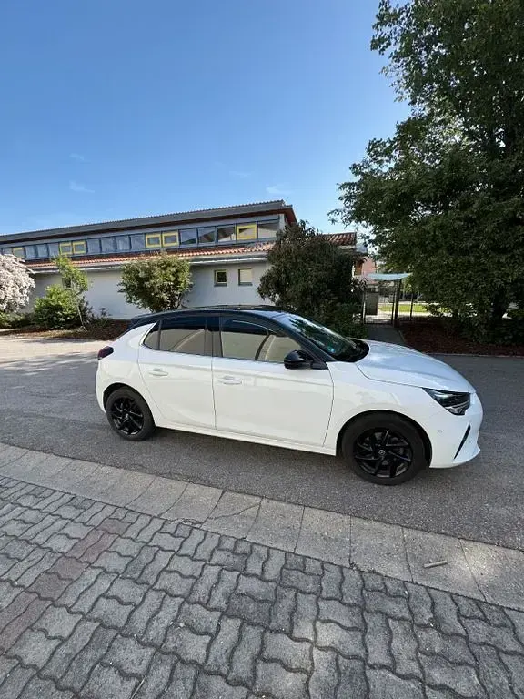 Używany Opel Corsa 101 KM (74 kW) 2020 Biały Hatchback