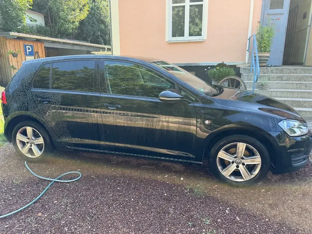 Gebraucht VW Golf VII Trendline 86 PS (63 kW) 2016 Schwarz Limousine