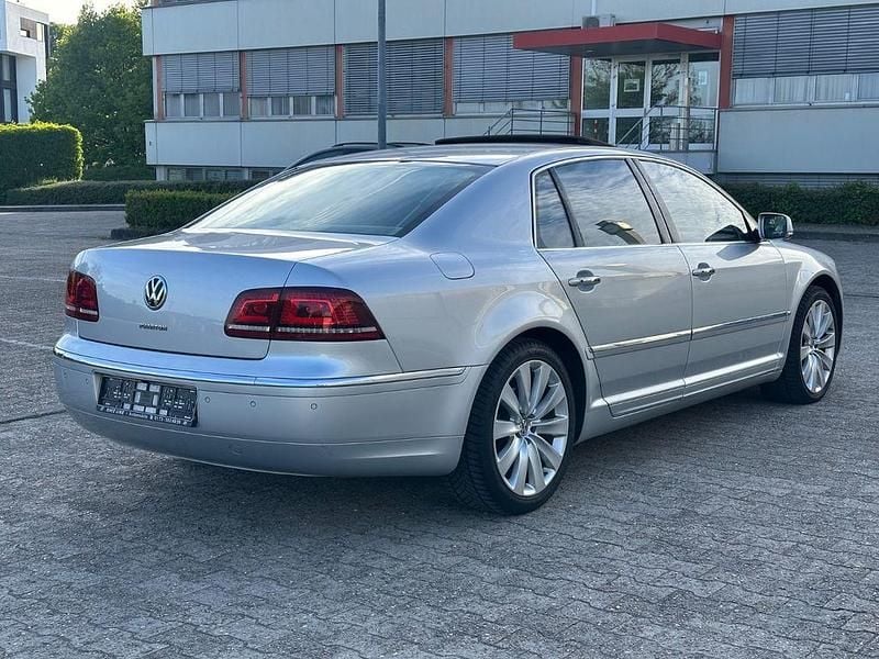 Second-hand VW Phaeton Exclusive 280 CP (205 kW) 2013 Argintiu Berlinǎ