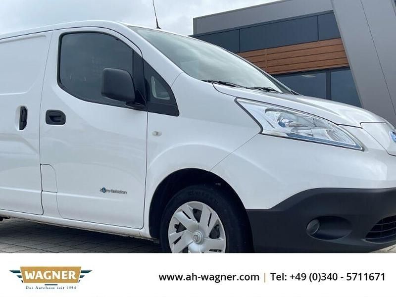 Weiß Gebraucht 2019 Nissan e-NV200 Comfort Van | 11.999 € (Fairer Preis) - Bild 1/4