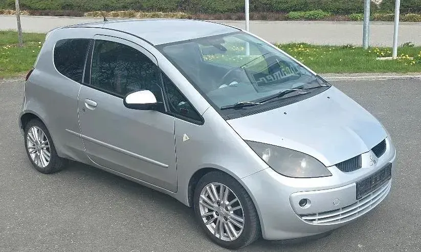 Gebraucht Mitsubishi Colt 75 PS (55 kW) 2008 Silber Kleinwagen