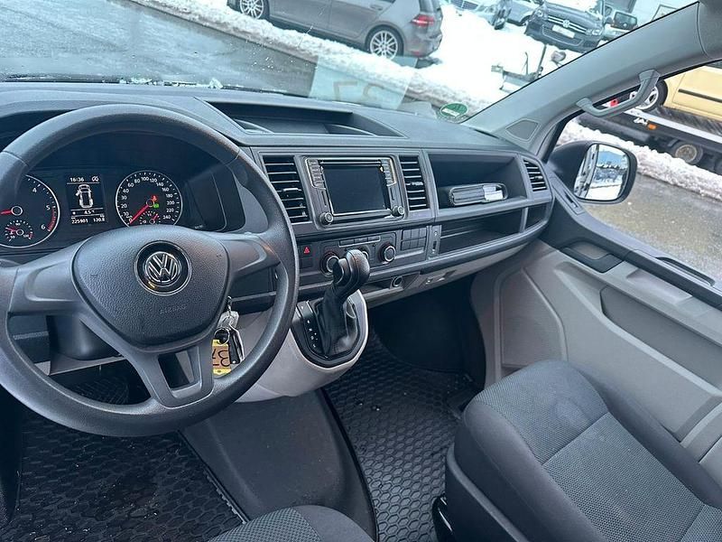 Weiß Gebraucht 2018 VW Transporter Van | 11.950 € (Superpreis) - Bild 1/4