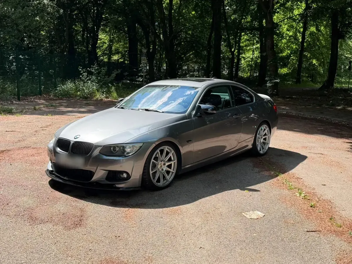 Gebraucht BMW 335 Performance 306 PS (225 kW) 2011 Grau Coupé