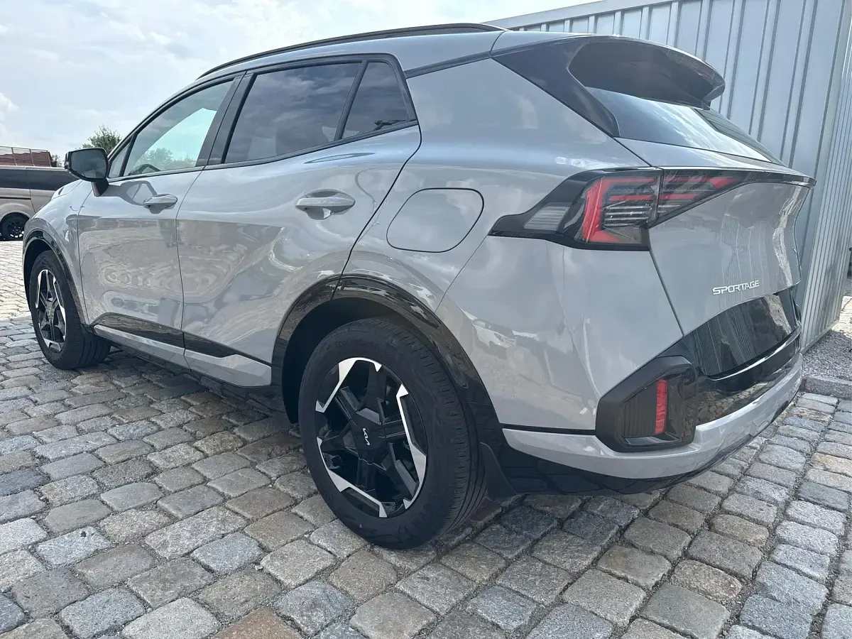 Neu Kia Sportage GT-Line 179 PS (131 kW) 2026 Pentagrau metallic SUV