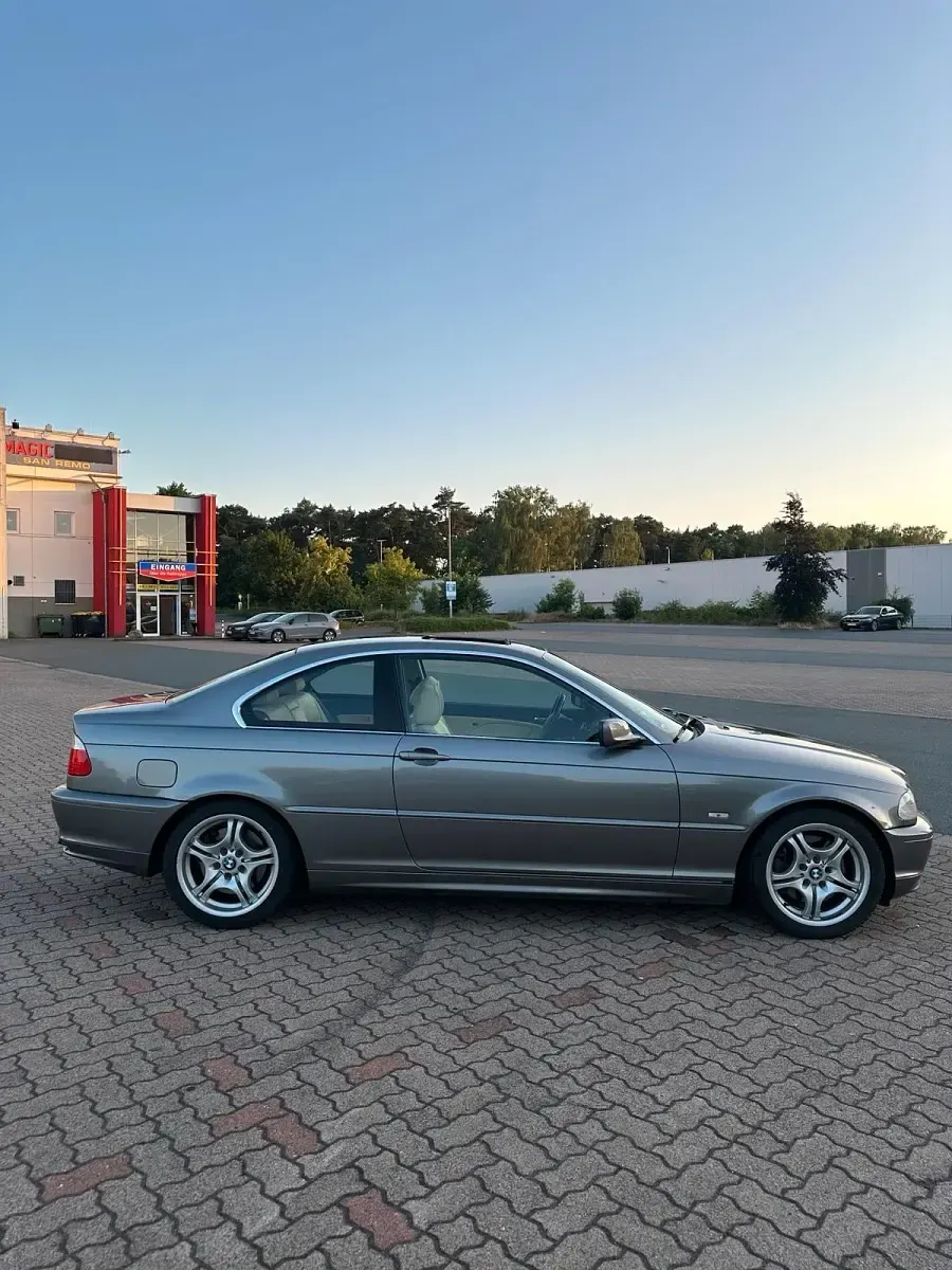 Gebraucht BMW 330 240 PS (176 kW) 2003 Grau Coupé