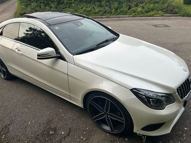 Weiß Gebraucht 2013 Mercedes E200 Coupé | 12.999 € (Superpreis) - Bild 1/4