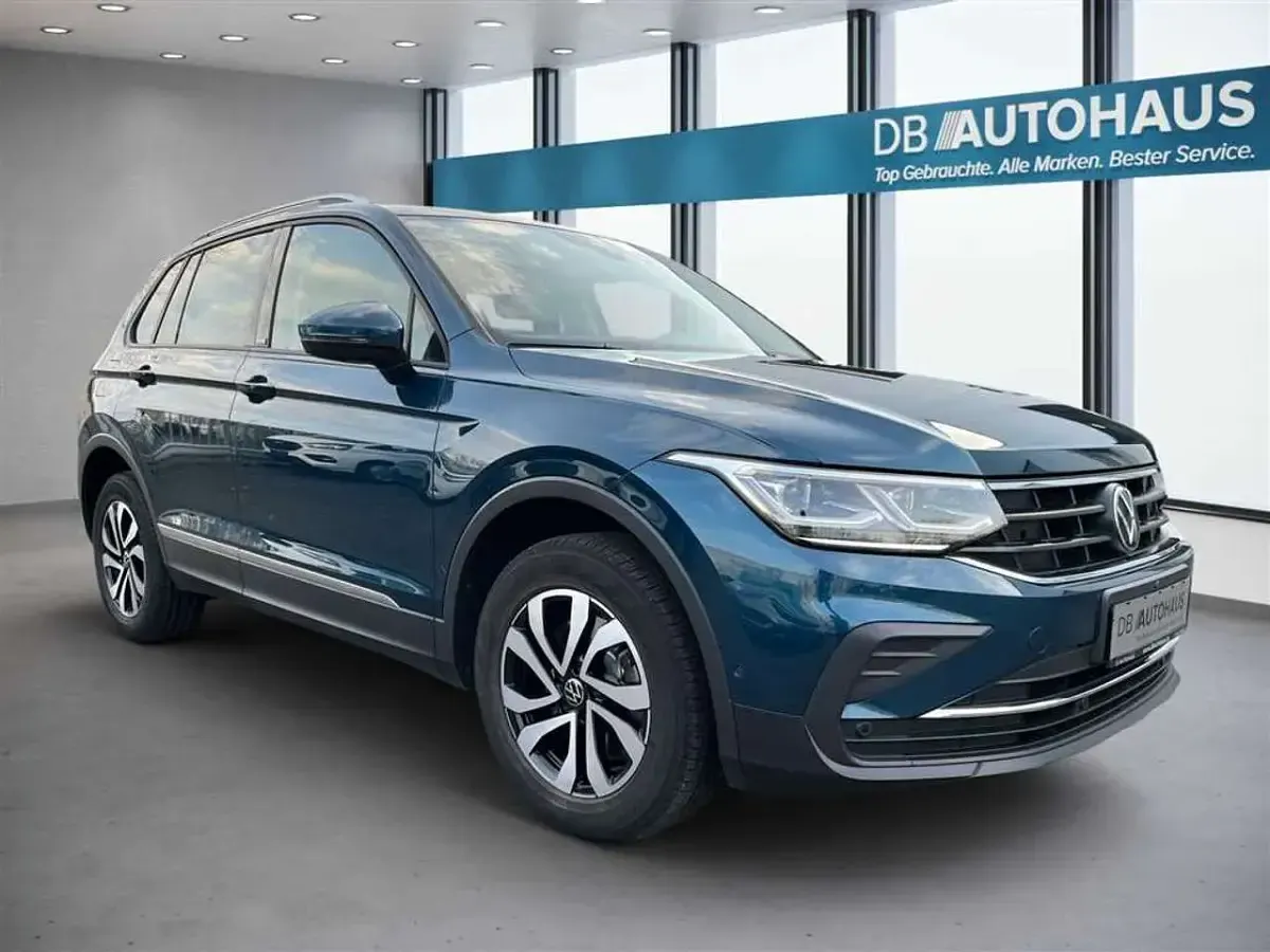 Używany VW Tiguan Active 245 KM (180 kW) 2023 Niebieski SUV