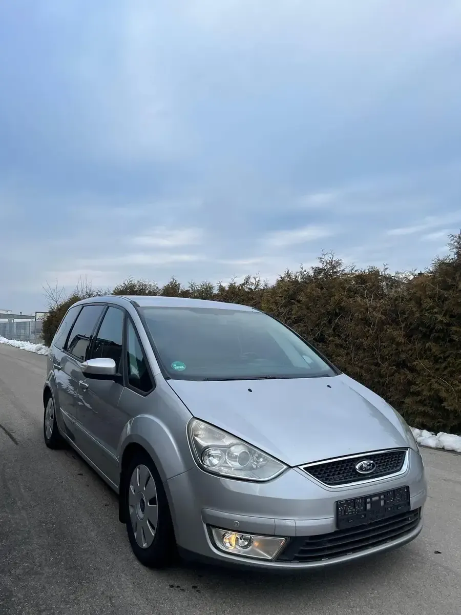 Second-hand Ford Galaxy 140 CP (102 kW) 2007 Argintiu Monovolum
