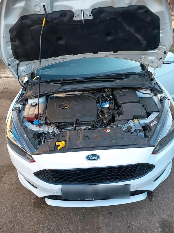 Gebraucht Ford Focus 150 PS (110 kW) 2016 Weiß Limousine