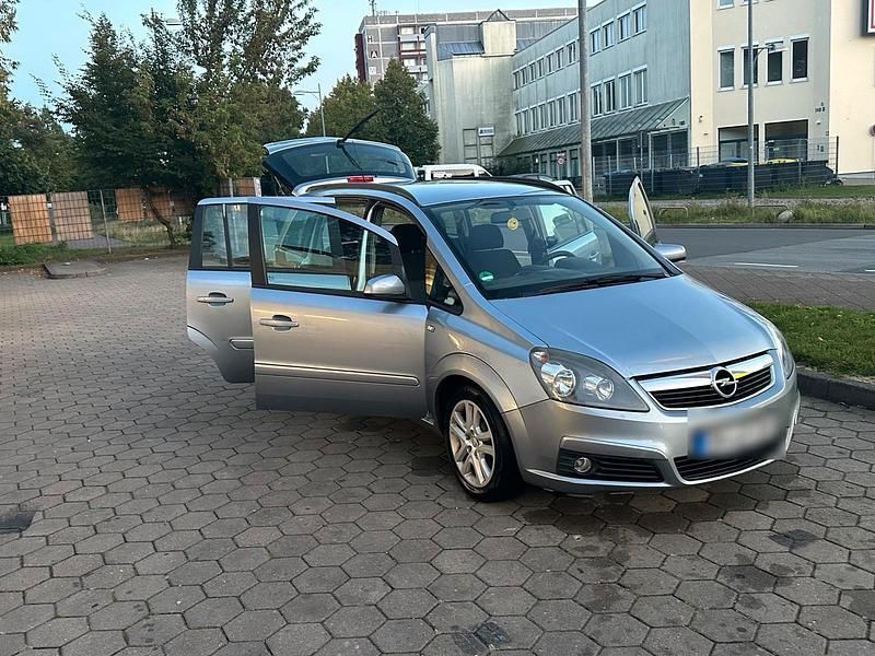 Gebraucht 2005 Opel Zafira Van / Kleinbus | 2.400 € (Fairer Preis) - Bild 1/4
