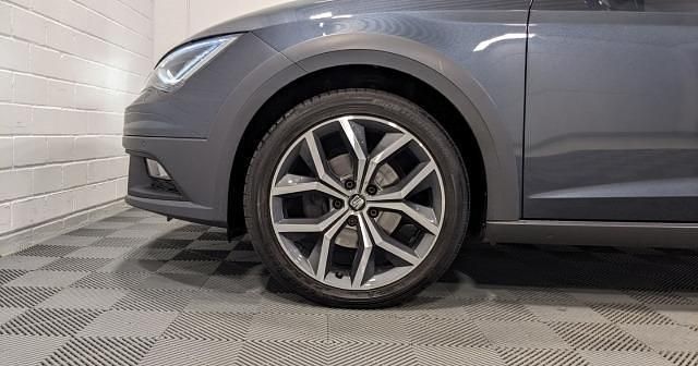 Metallic Gebraucht 2019 Seat Leon X-Perience 4Drive Kombi | 18.140 € (Etwas zu teuer) - Bild 1/1