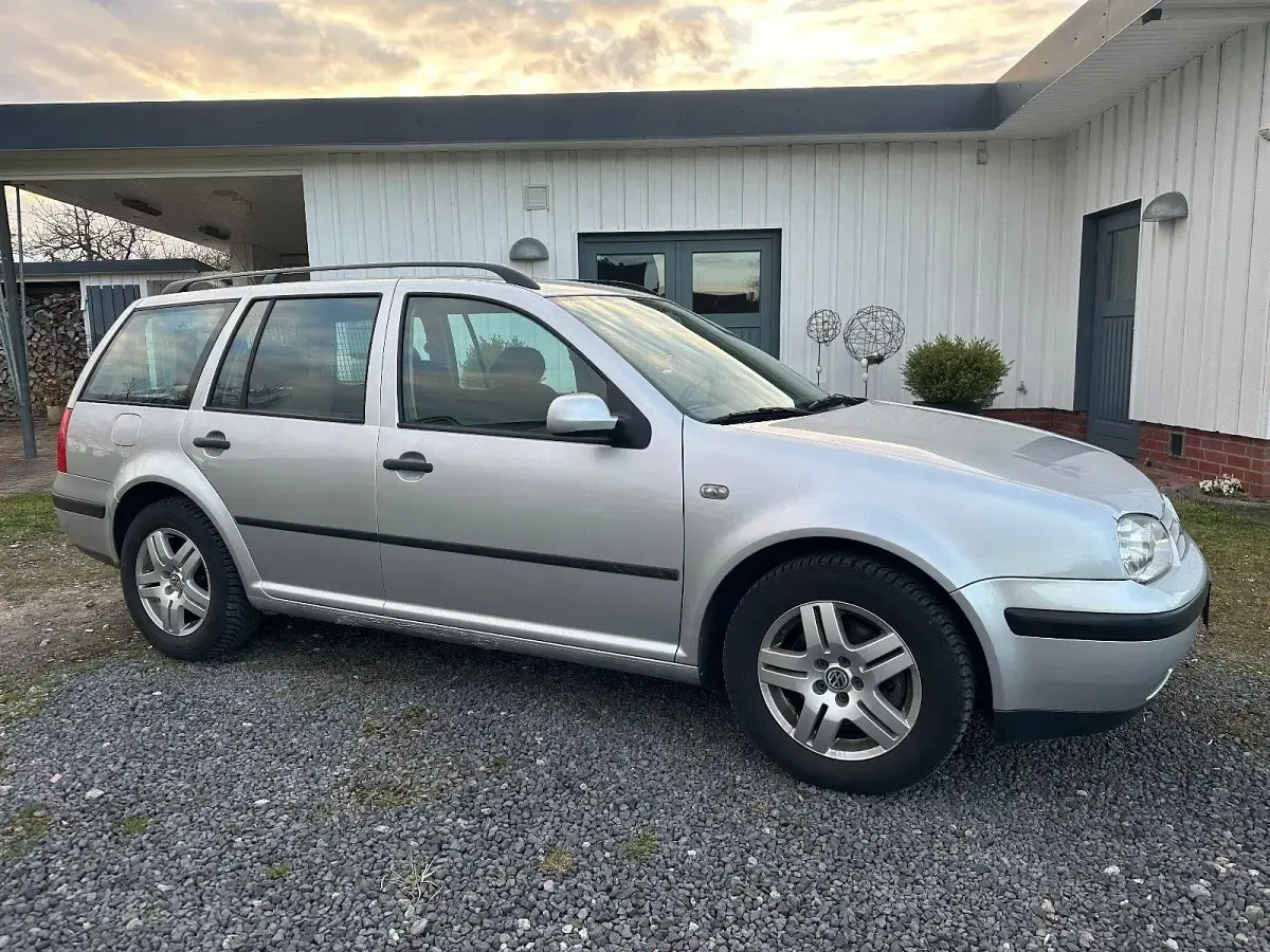 Gebraucht VW Golf IV 116 PS (85 kW) 2001 Silber Kombi